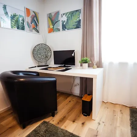 Charmantes Haus -naehe Parndorf-neusiedl-wien-hu-sk * Bruck an der Leitha