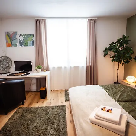 Charmantes Haus -naehe Parndorf-neusiedl-wien-hu-sk Bruck an der Leitha