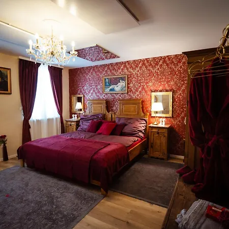 Holiday home Charmantes Haus -naehe Parndorf-neusiedl-wien-hu-sk *