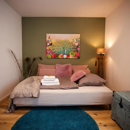 Charmantes Haus -naehe Parndorf-neusiedl-wien-hu-sk