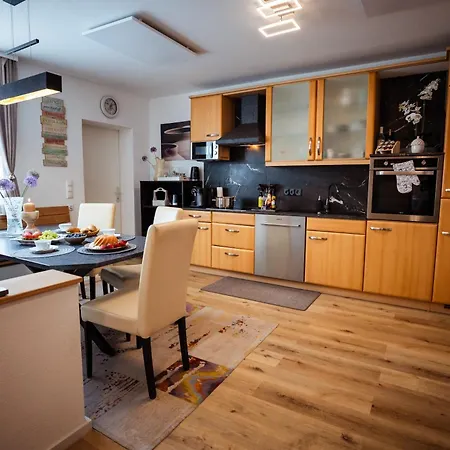 Charmantes Haus -naehe Parndorf-neusiedl-wien-hu-sk Feriehus *