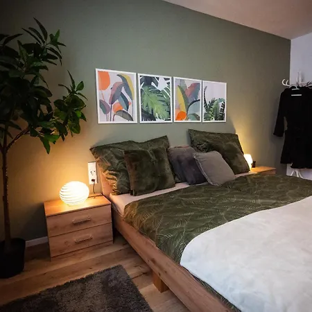 Charmantes Haus -naehe Parndorf-neusiedl-wien-hu-sk *